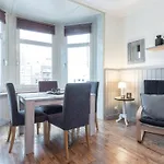 Charmant appartement met zicht Damse vaart @Brugge