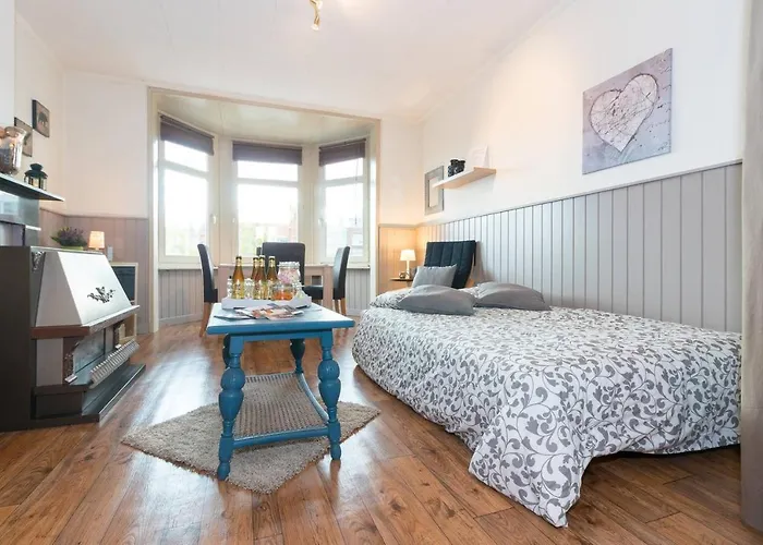 Charmant appartement met zicht Damse vaart @Brugge
